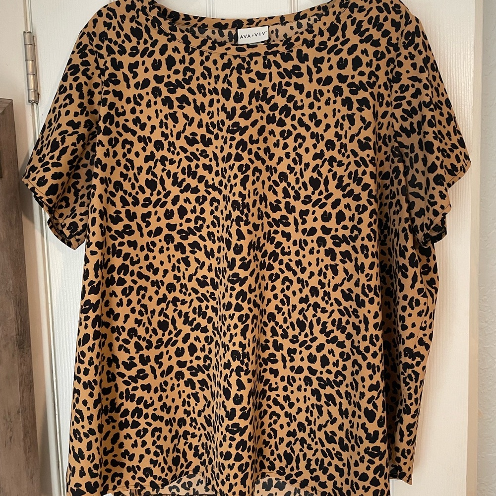 Ava & Viv Cheetah Blouse 2X NWOT